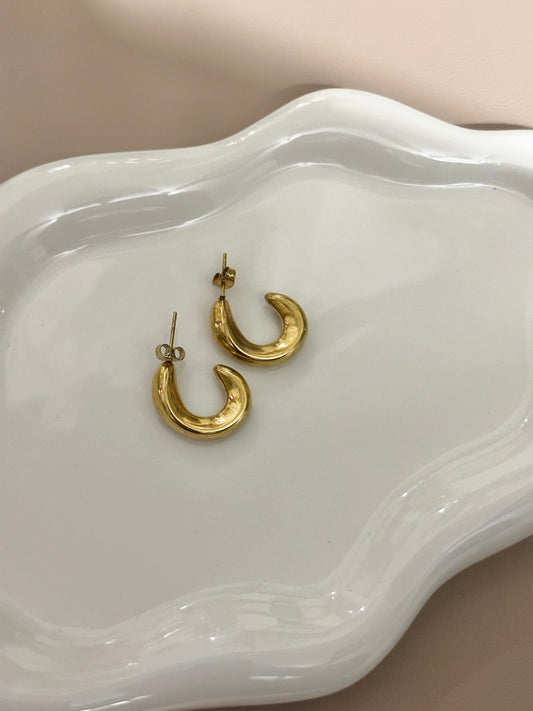 Luna Studs